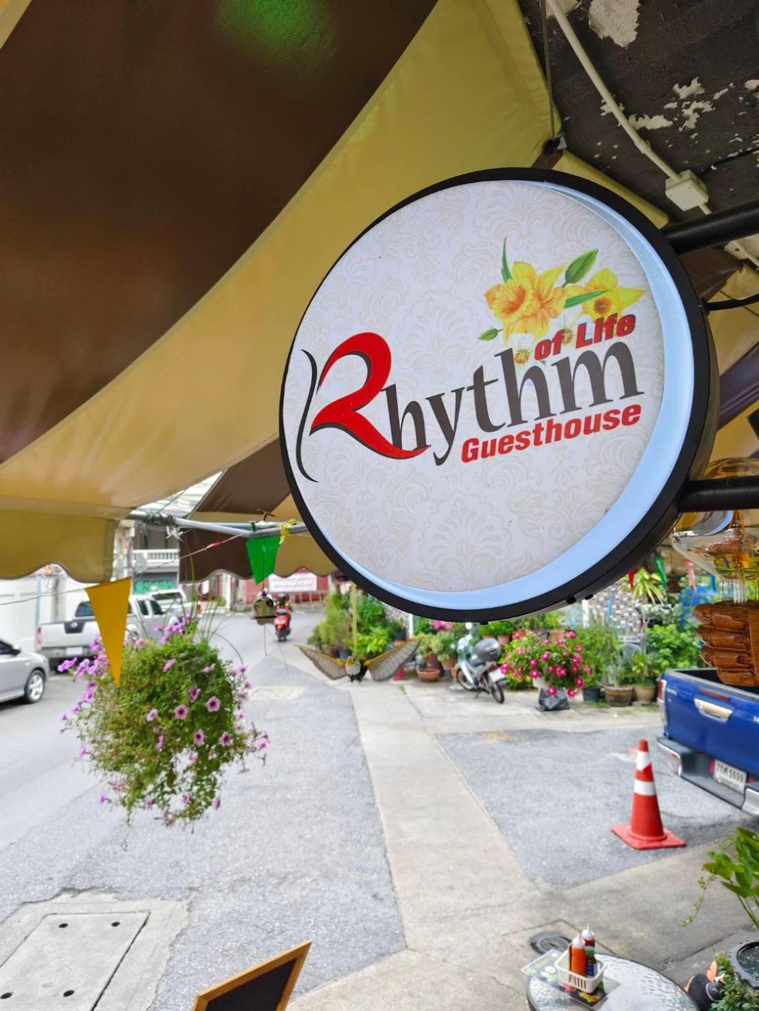 Rhythm Of Life Guesthouse 56 Бангкок Экстерьер фото